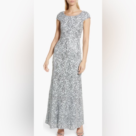 Alex Evenings Dresses & Skirts - Alex Evenings Sequin Cap Sleeve Column Gown Sz 14 in light mint color